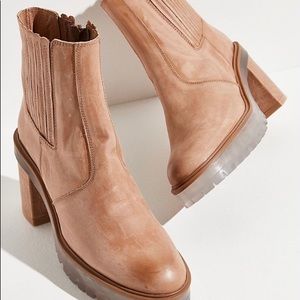 Free People James Chelsea Boots Almond sz 11